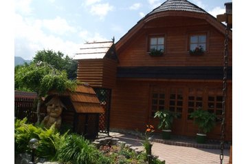 Eslovaquia Privát Uhorská Ves, Exterior